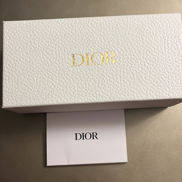 DIOR Matte Army Green. Oversized Sunglasses with black lenses. RARE - Picture 9 of 9